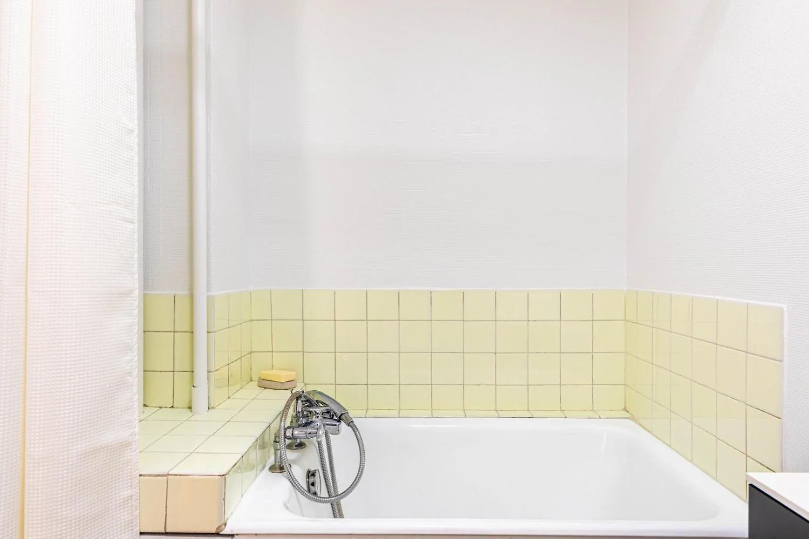 Guestready - Serene Retreat With A Balcony Appartement Paris