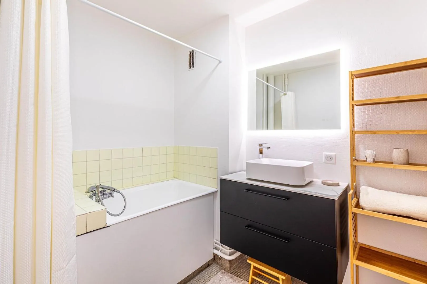 Guestready - Serene Retreat With A Balcony *